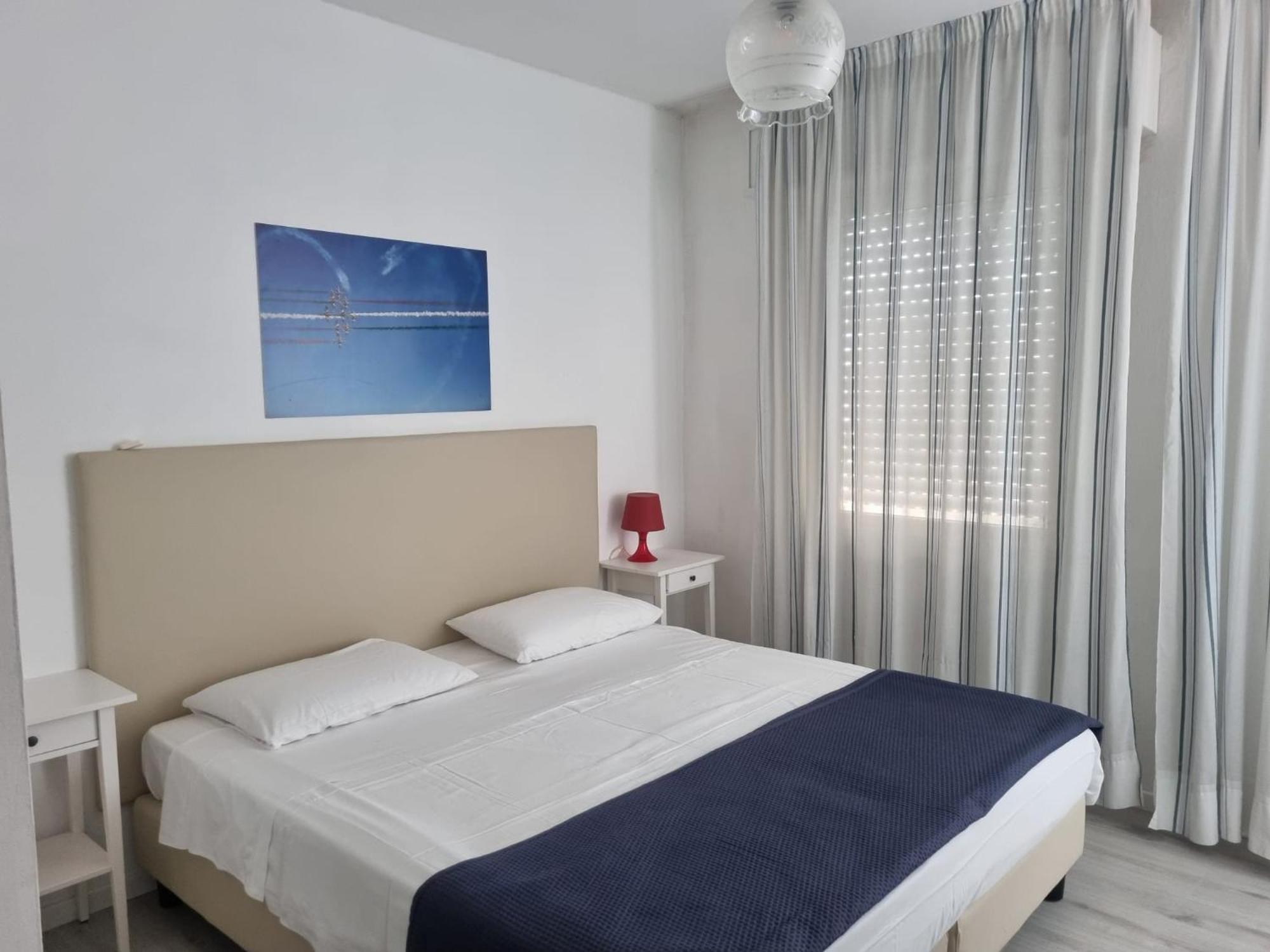 لينانو سابيادورو Appart-Hotel Holiday المظهر الخارجي الصورة