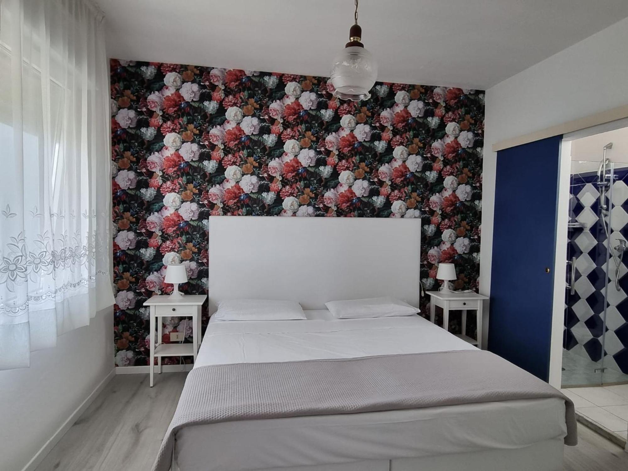 لينانو سابيادورو Appart-Hotel Holiday المظهر الخارجي الصورة