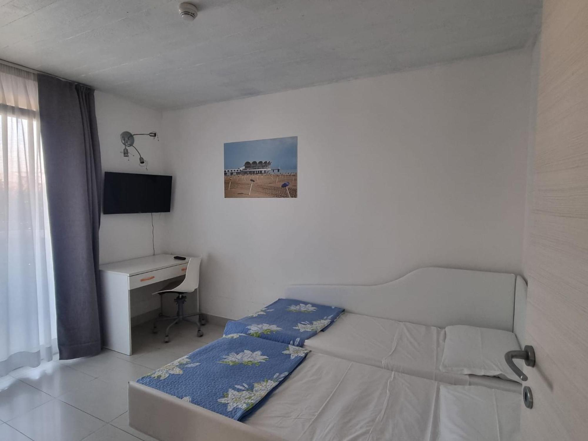 لينانو سابيادورو Appart-Hotel Holiday المظهر الخارجي الصورة
